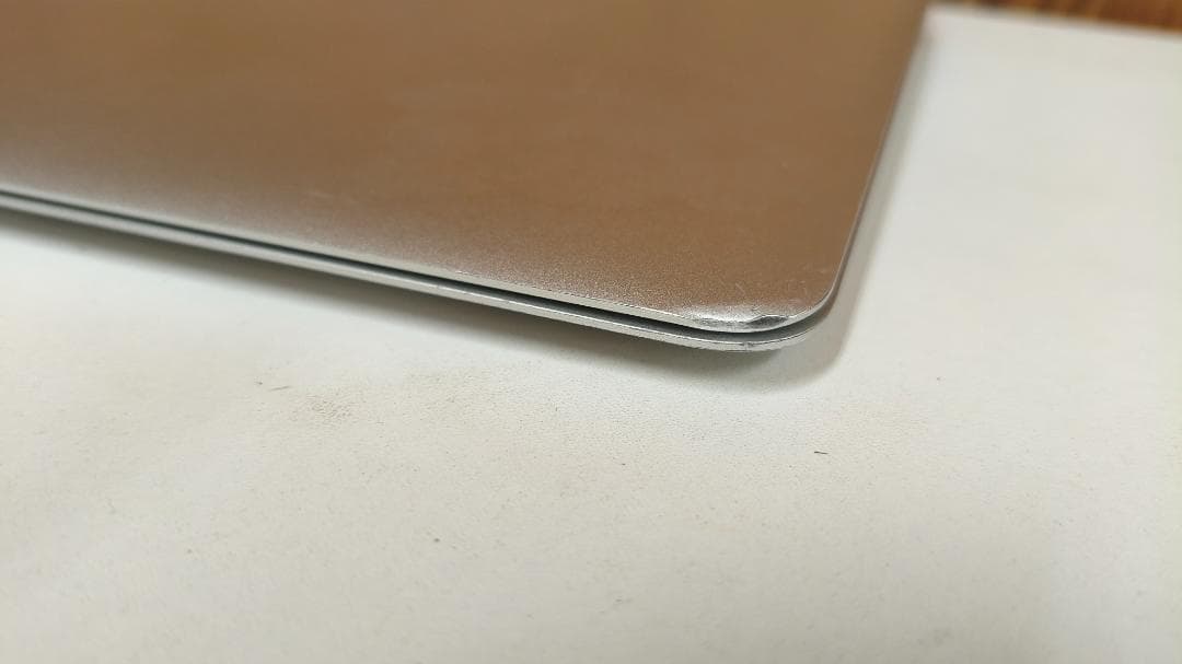 MacBook Air 13インチ Early 2015