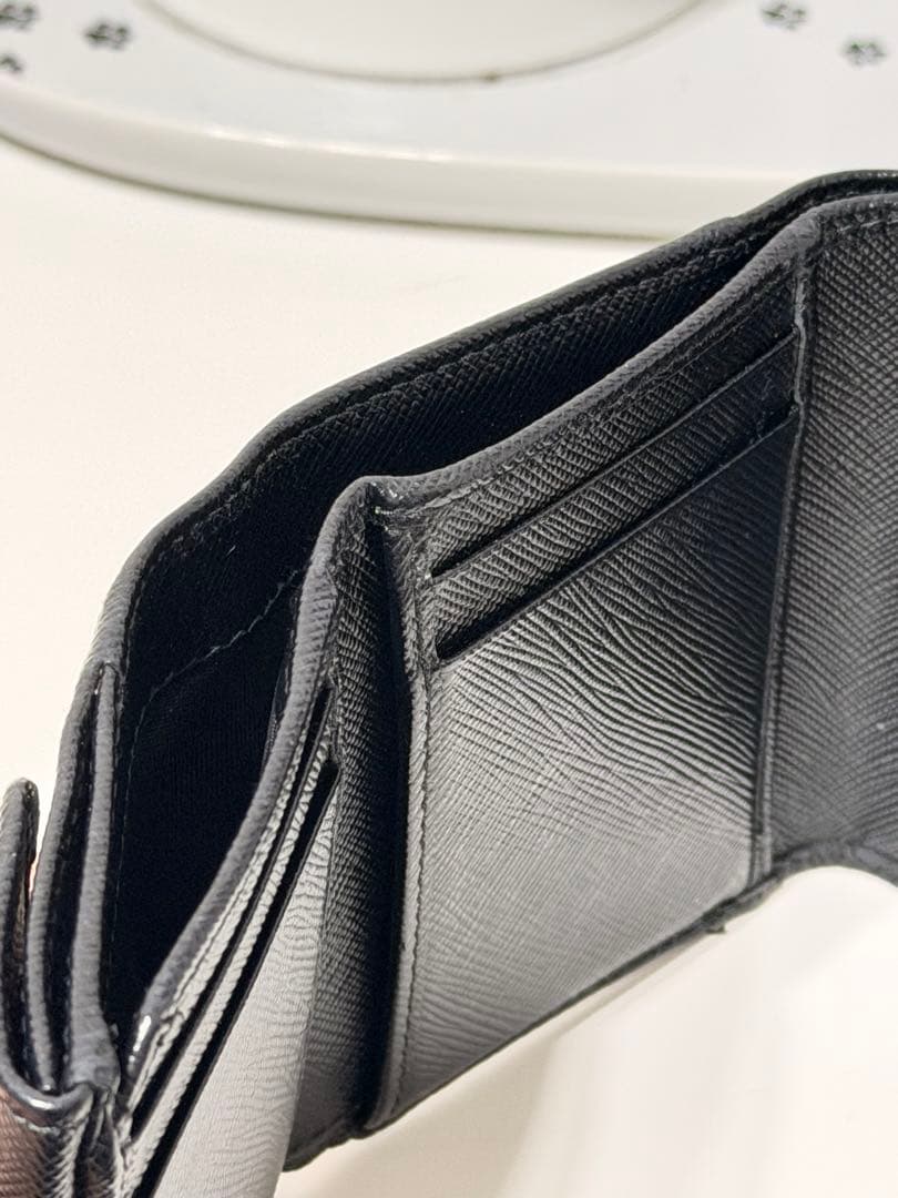 【箱付き】PRADA ブラックレザー 三つ折り財布
