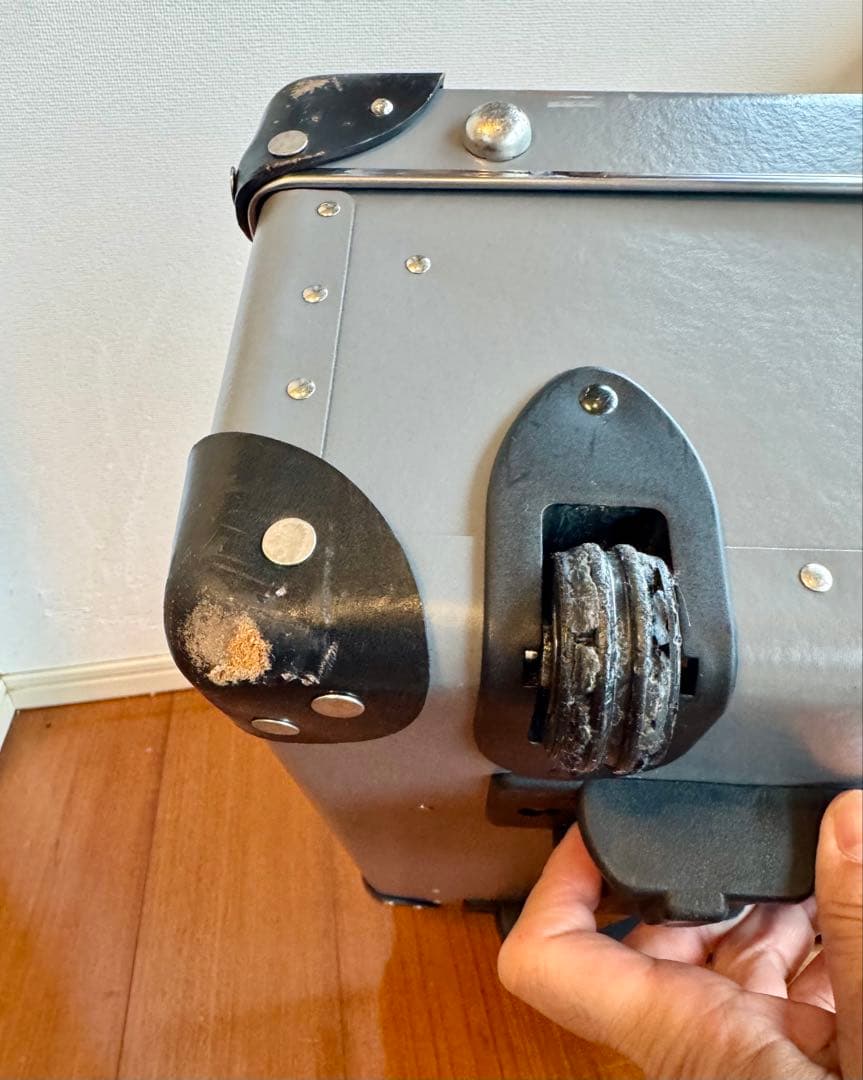 グローブトロッター　キャリーオン　イタリアcorso comoコラボグレイ