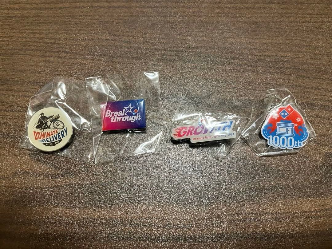 ドミノピザ　dominospizza Rarry 1000店舗記念　ピンバッジ