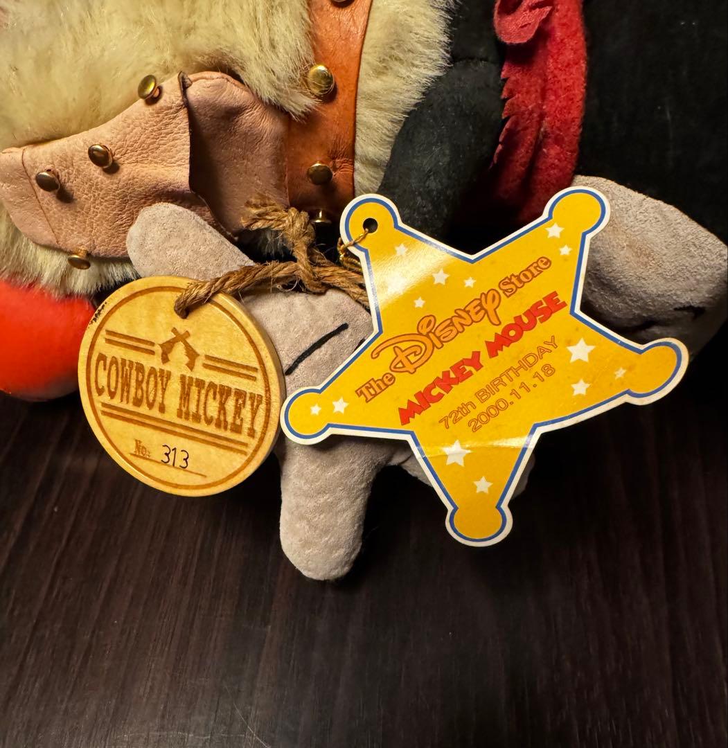 ミッキー生誕72周年記念：限定カウボーイミッキー