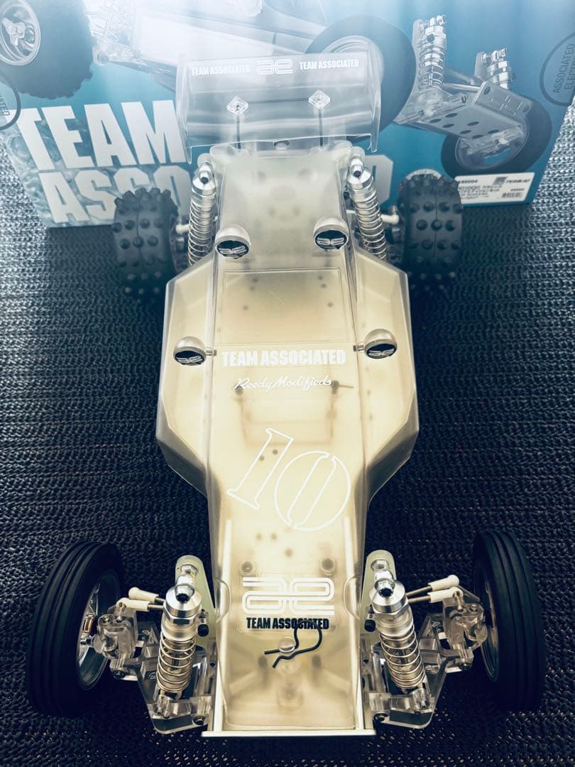 ココさん専用ASSOCIATED RC10クリアエディション（組立済・未走行品）
