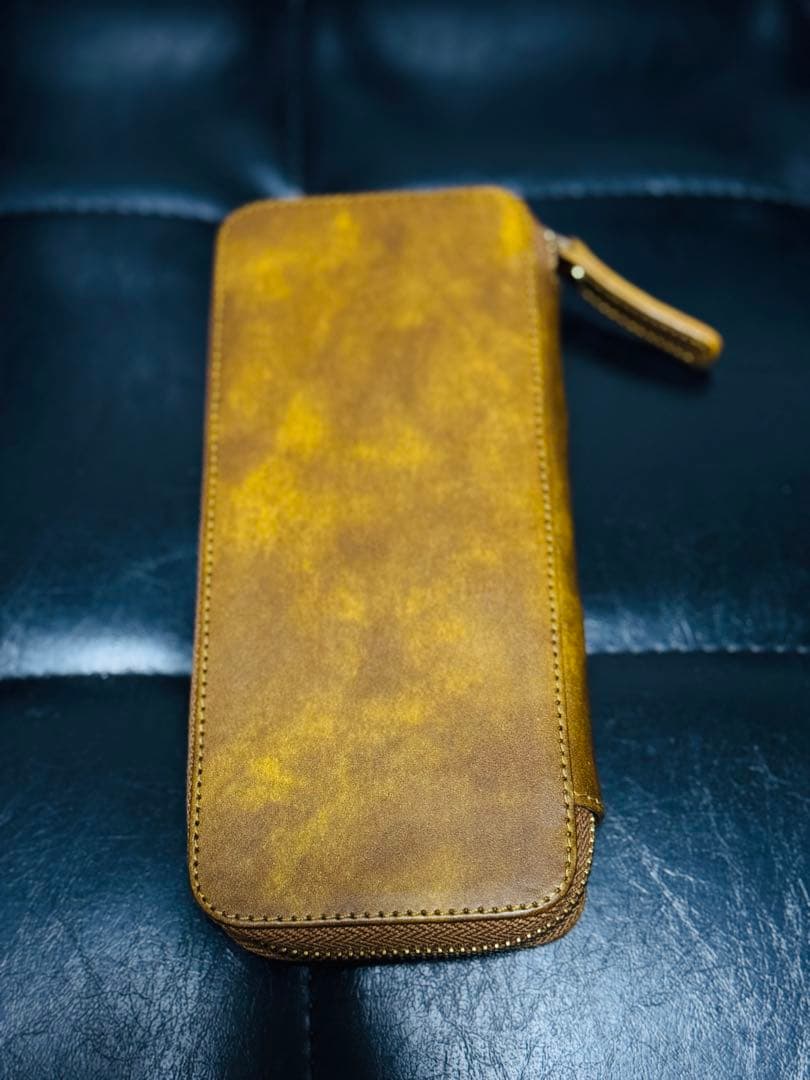 バハギア　ラウンドファスナーペンケース 美品