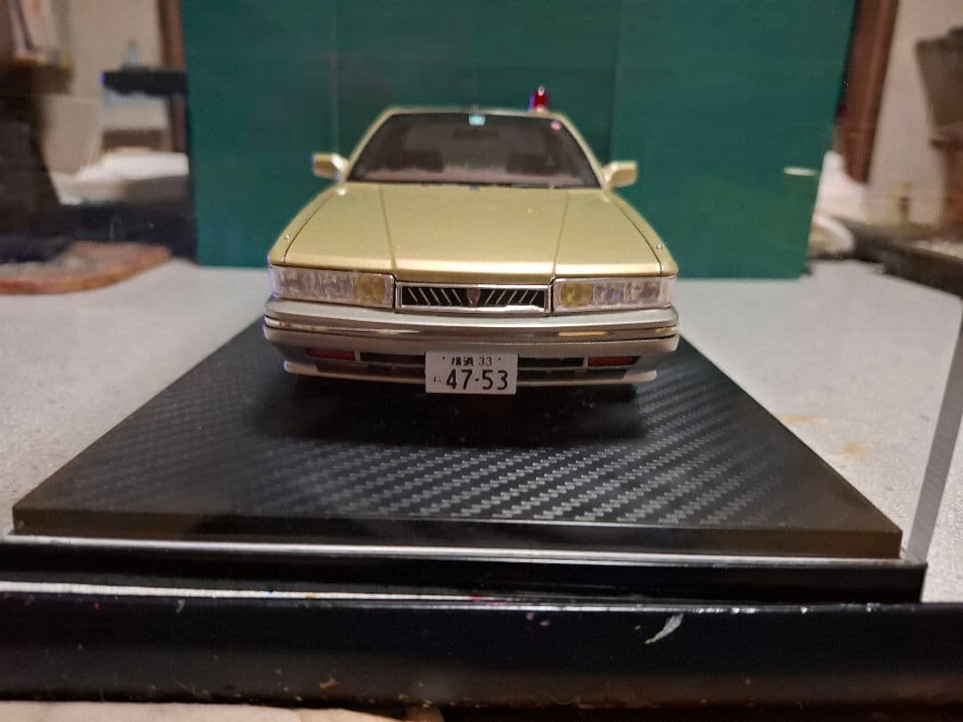 1／18　日産レパード　あぶない刑事　港3号