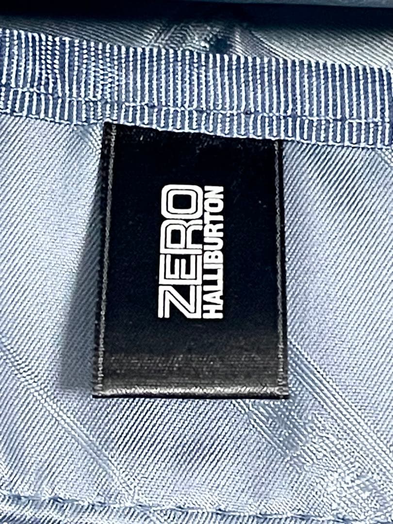 ゼロハリバートン スーツケース キャリーケース 70L ロゴ 金具 大容量 黒