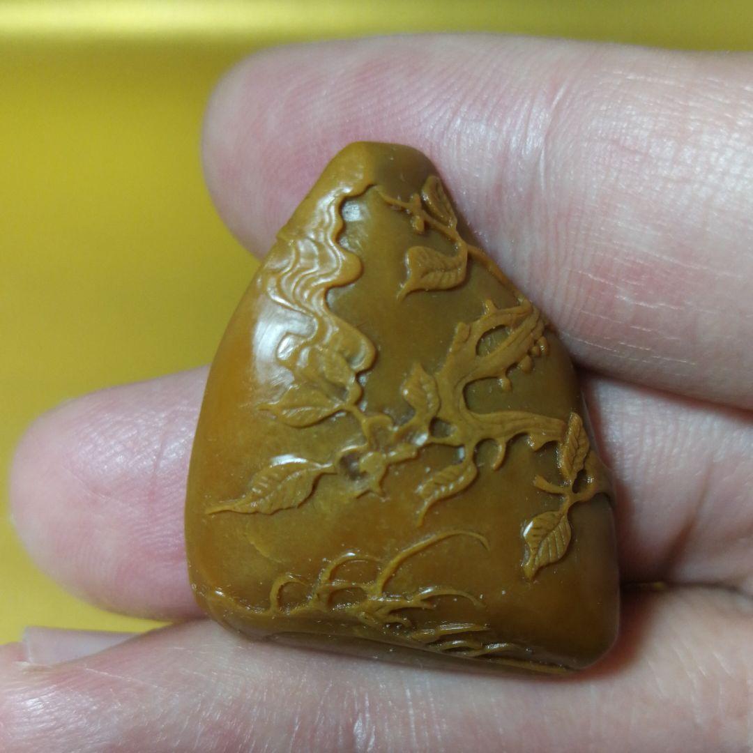 田黄薄意花鳥山水彫刻(整理番号:P42)