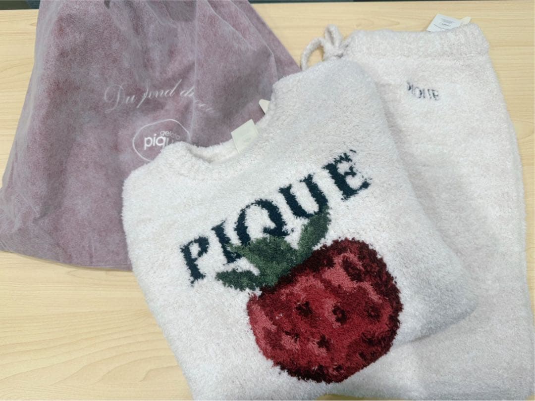 未使用タグ付き⭐︎ジェラピケ⭐︎イチゴモチーフ ルームウェア