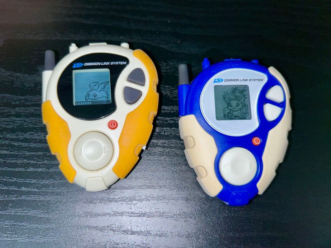 動作確認済 デジヴァイス D-3 ホワイト&イエロー パタモン アルマジモン