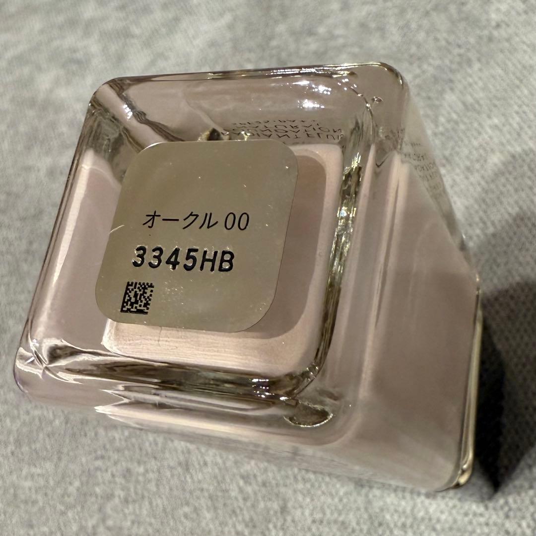 クレド ポー ボーテ　ファンデーション