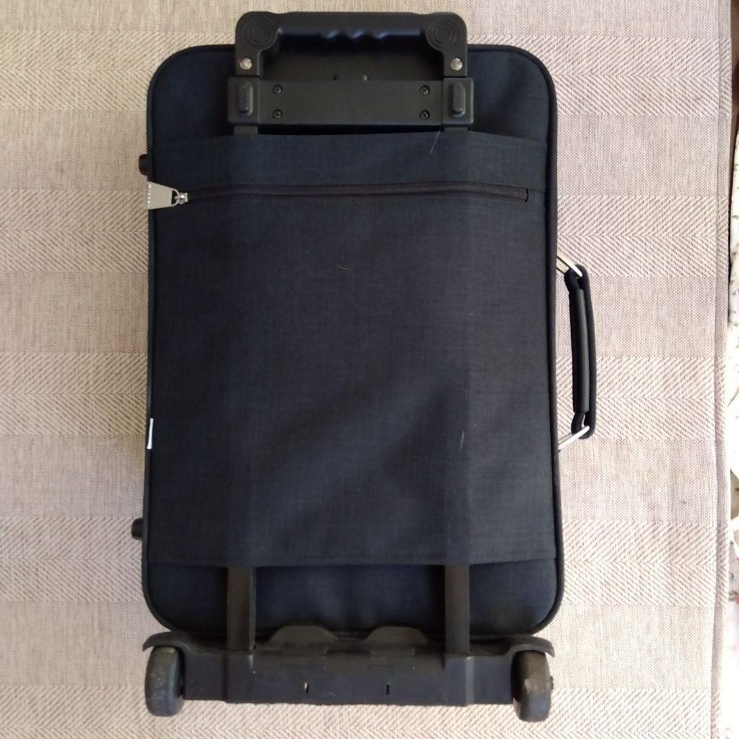 キャリーバック黒　ディズニー