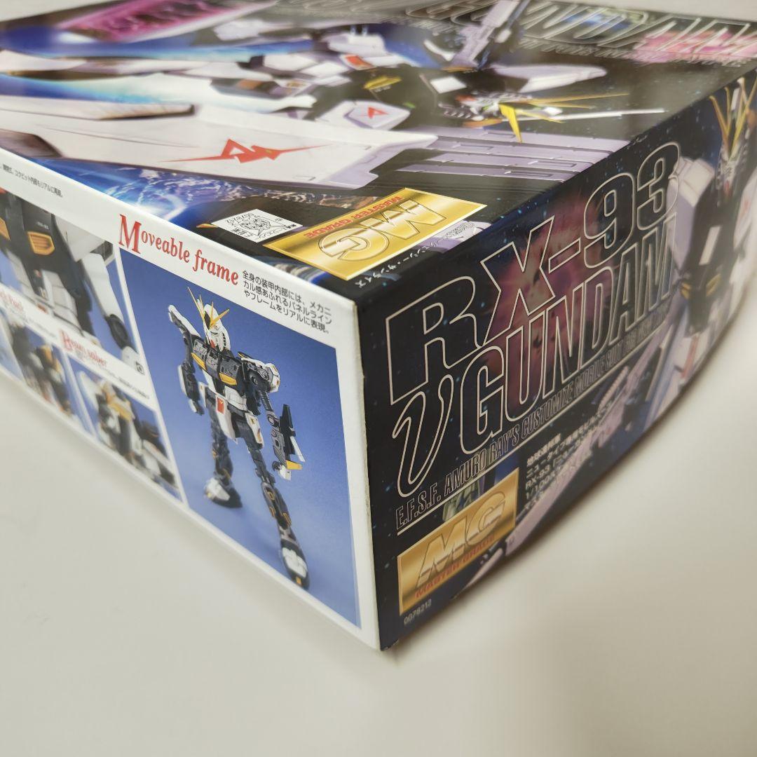 RX-93 νガンダム MG 1/100 プラモデル