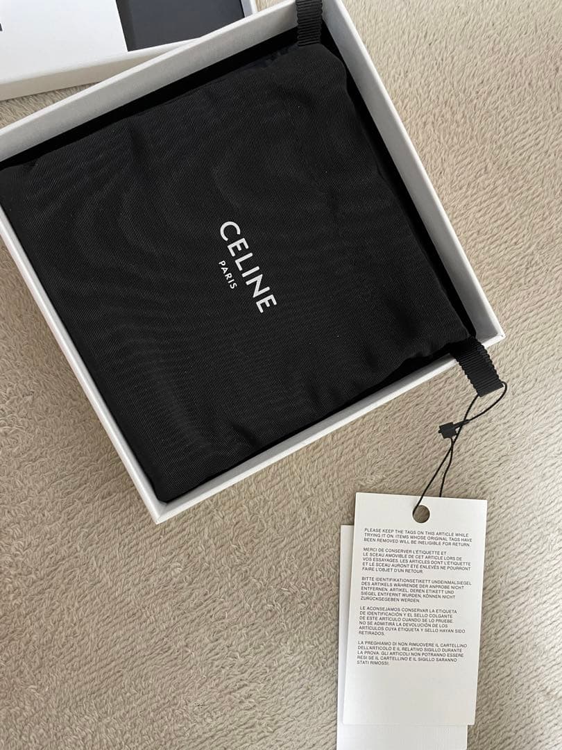 CELINE二つ折財布