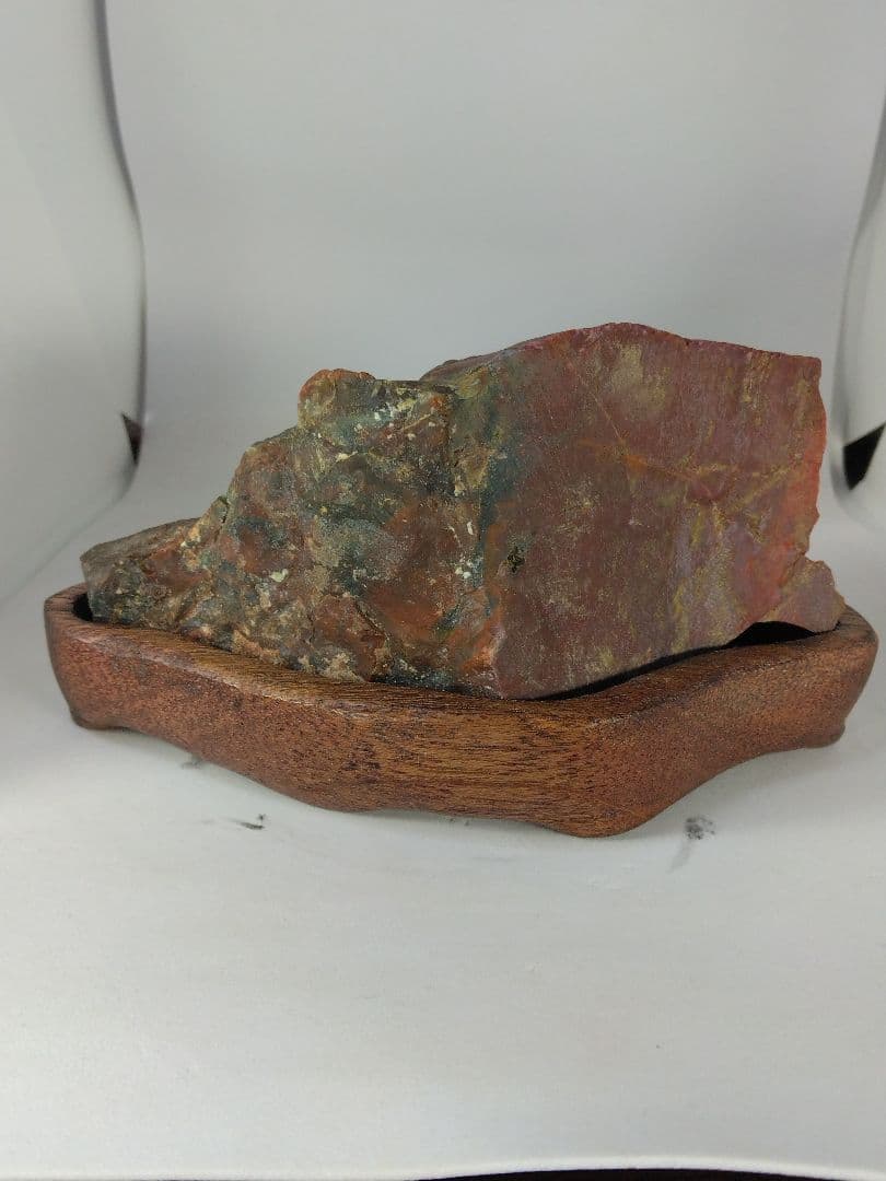 佐渡羽茂五色石