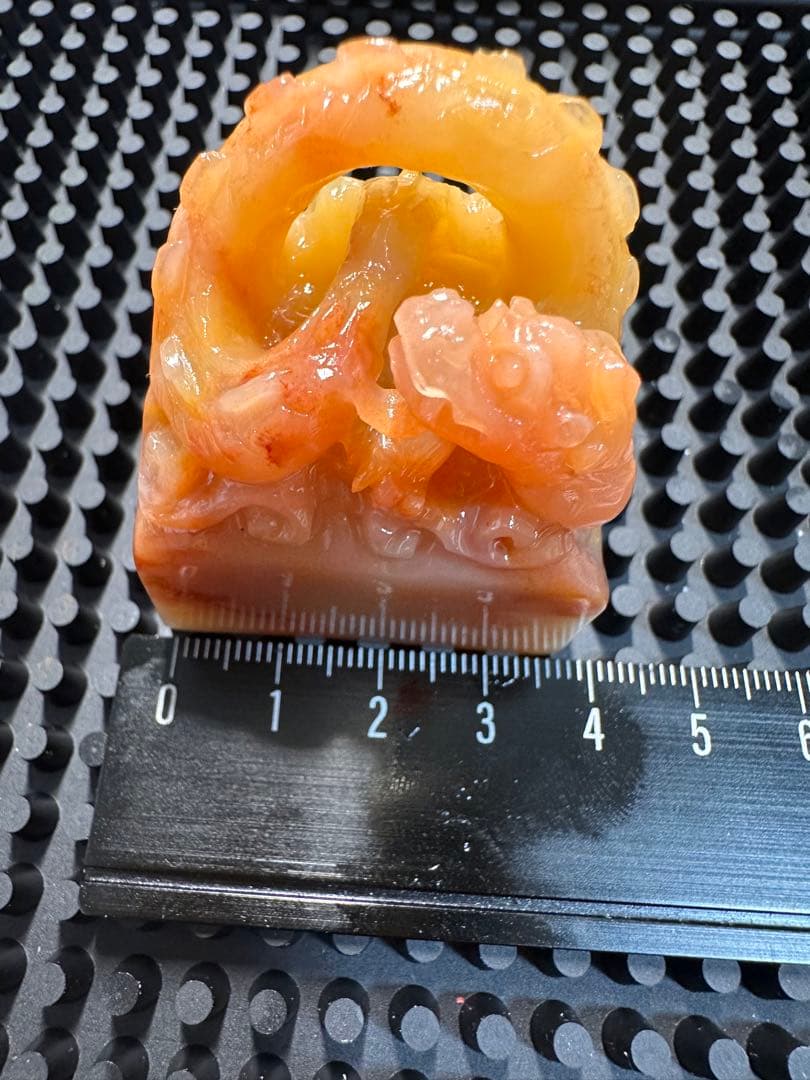 ラオス石　螭虎穿環　桃花凍　田黄　高級印材　箱付き　書道　篆刻　落款　雅号