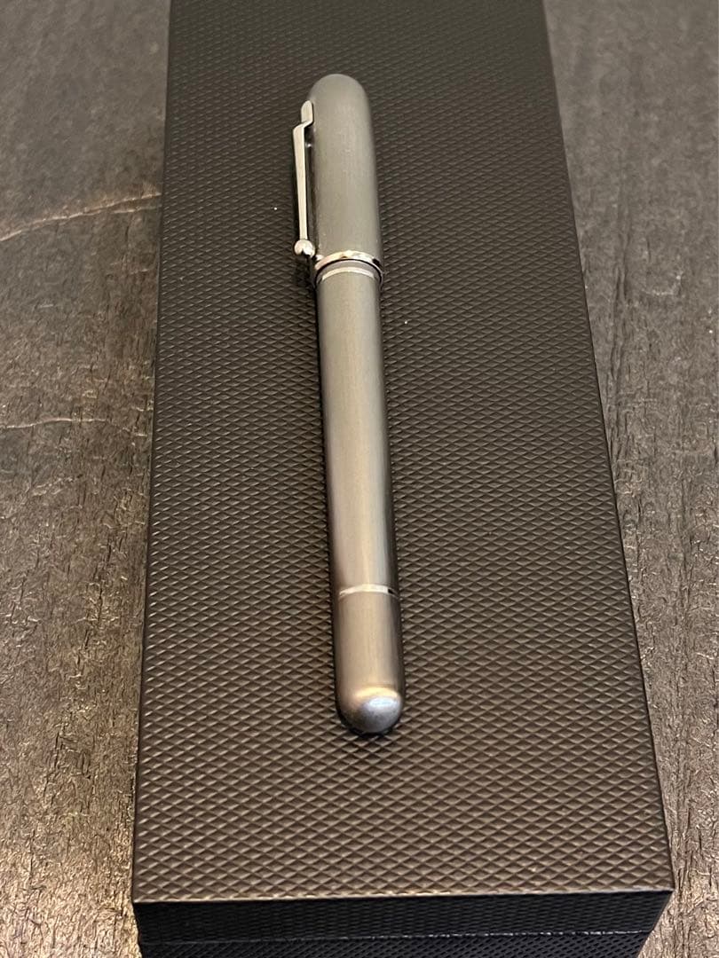 ダンヒル 18K 750 シルバー万年筆、インクコンバーター箱付き
