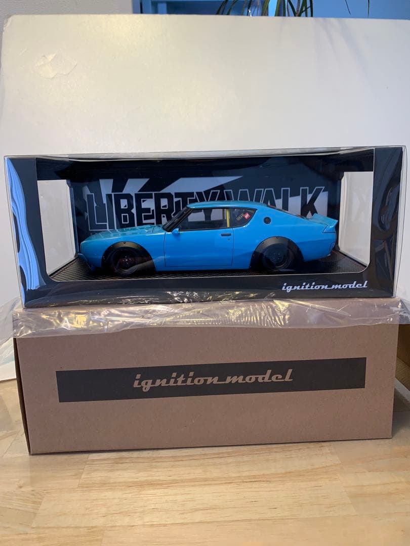 週末値下げ！イグニッションモデル　1/18 LBWK ケンメリ ブルー　0433