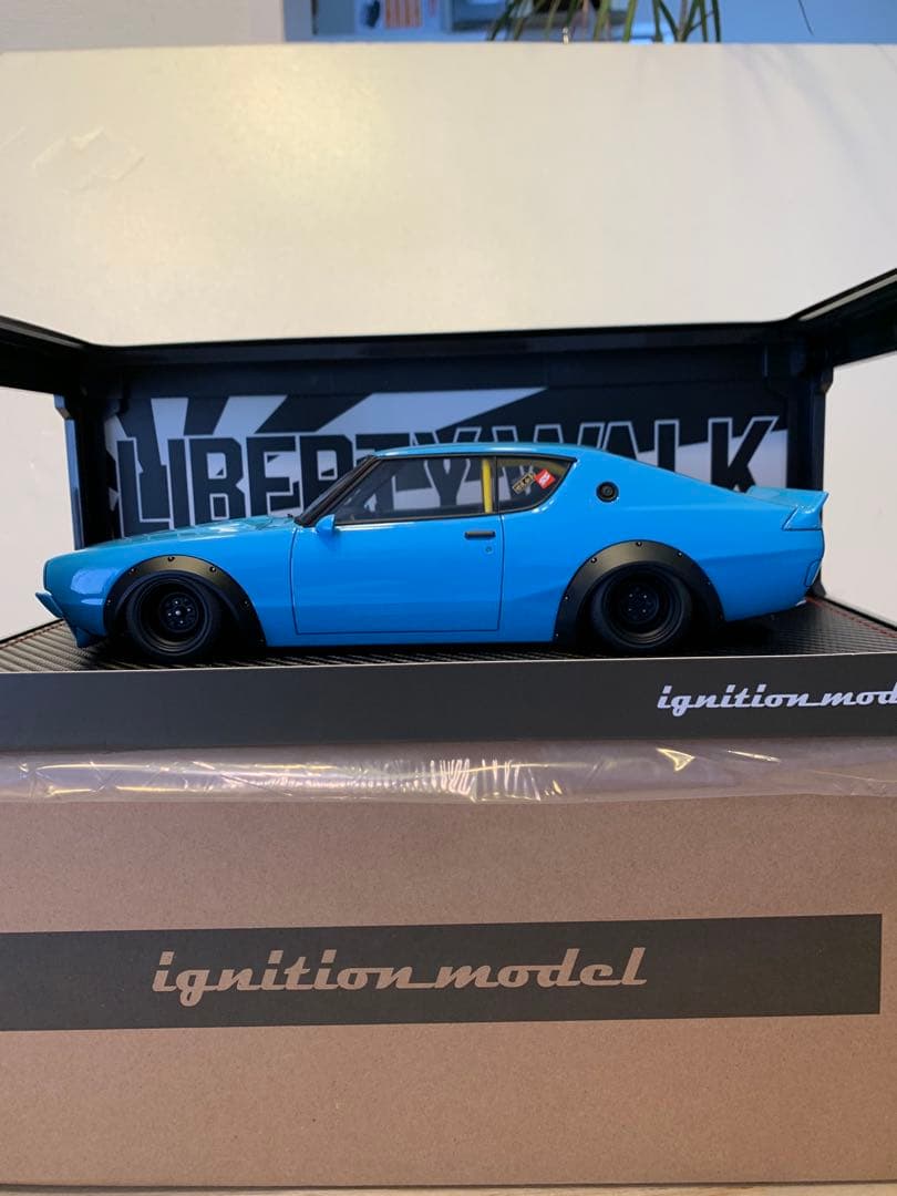 週末値下げ！イグニッションモデル　1/18 LBWK ケンメリ ブルー　0433