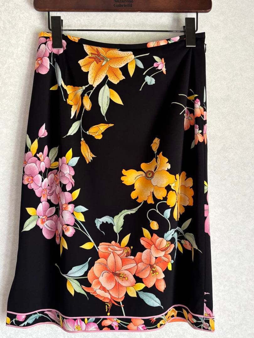 ま*り様 【美品】【LEONARD】カンカン タイトスカートＭ