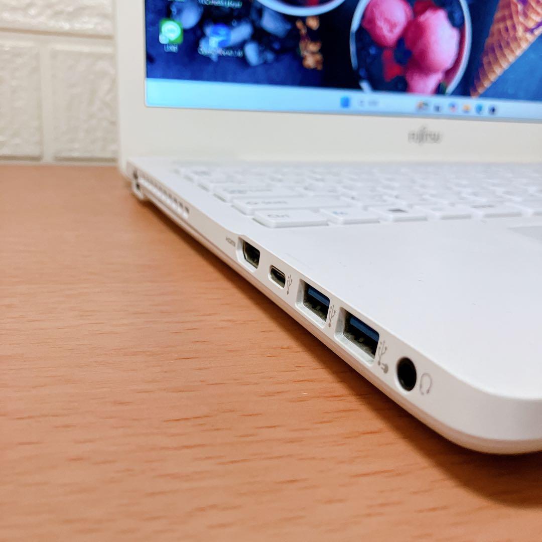 Windows11✨大容量1000GB☘️カメラ付すぐ使える富士通ノートパソコン白