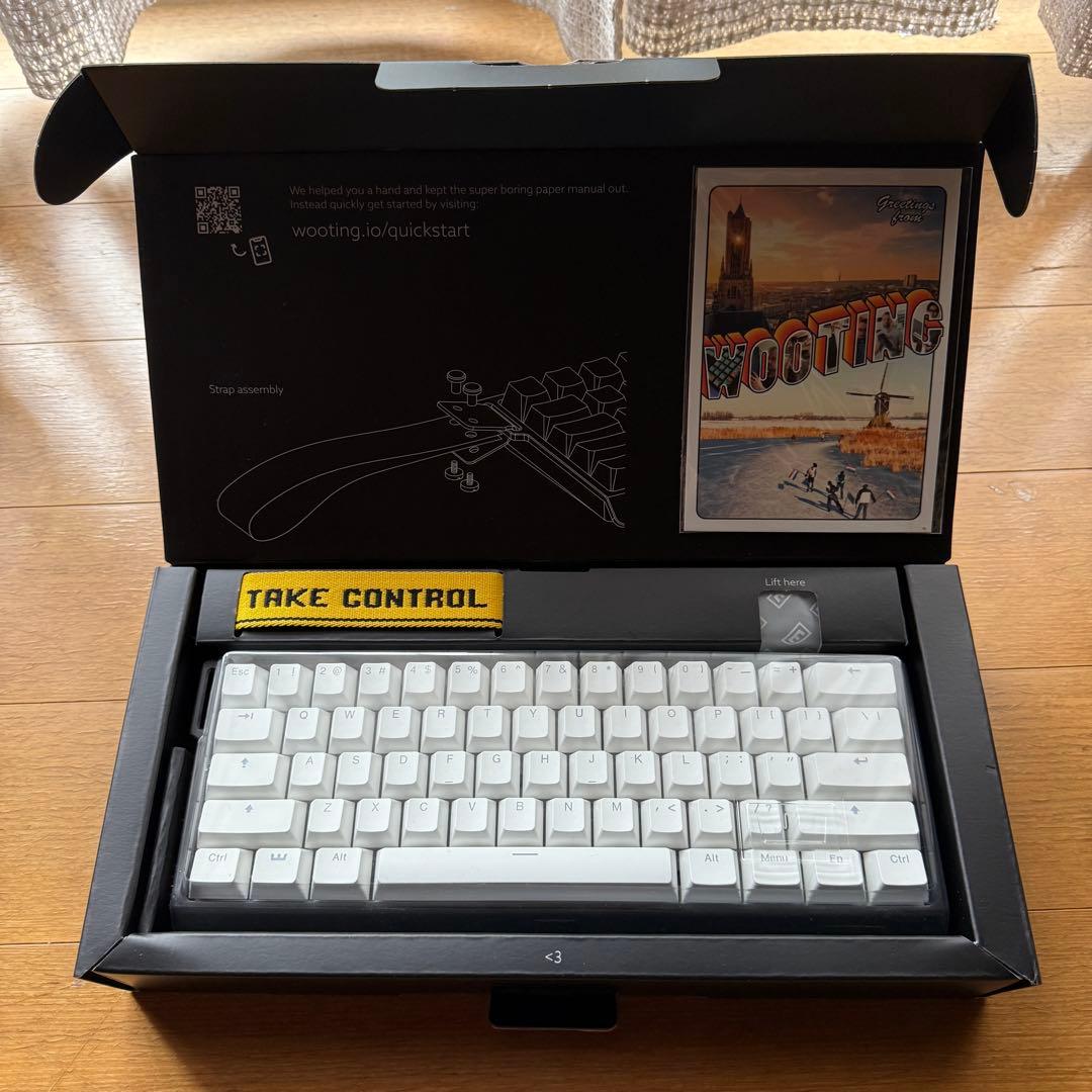 Wooting 60HE ジャストホワイトPBT キーキャップ＆リストレスト付