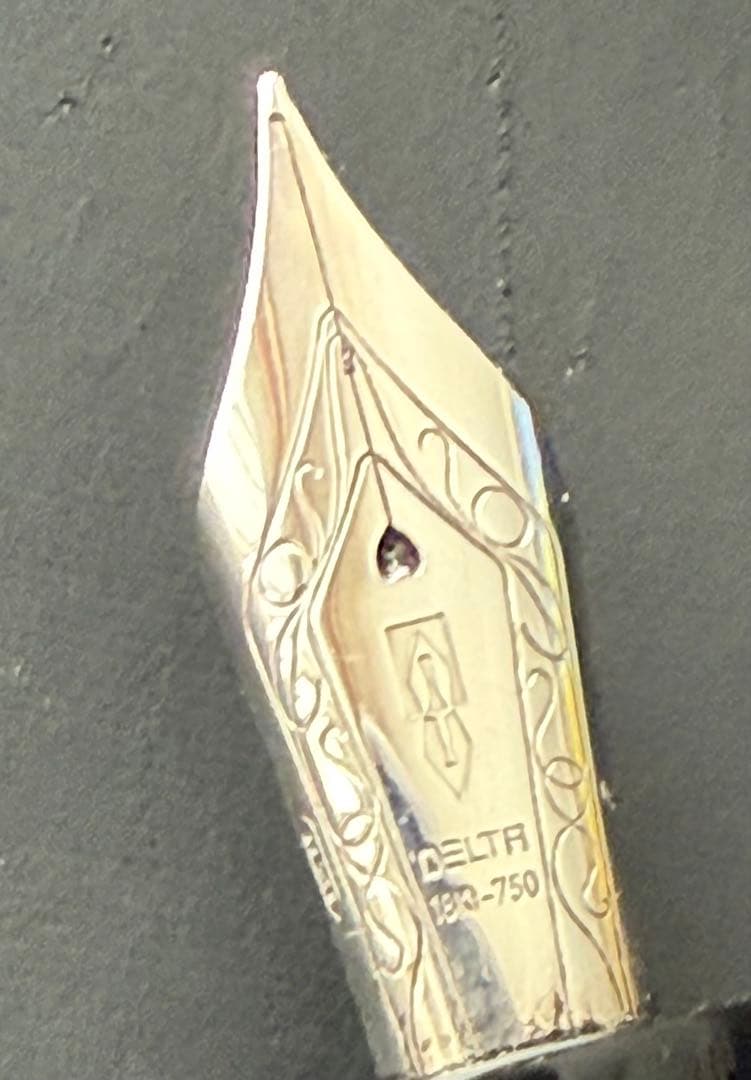 DELTA DOLCEVITA 万年筆　18K