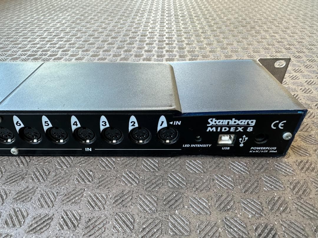Steinberg MIDEX 8 MIDIインターフェース