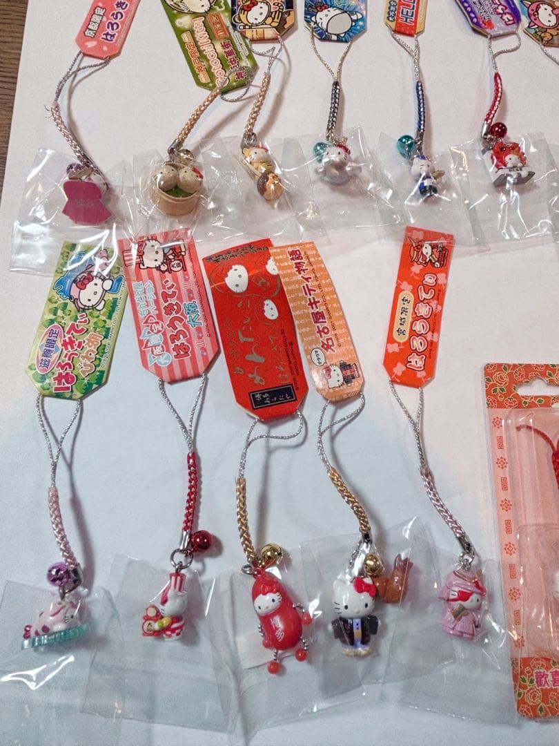 ハローキティ ご当地ストラップ 18点