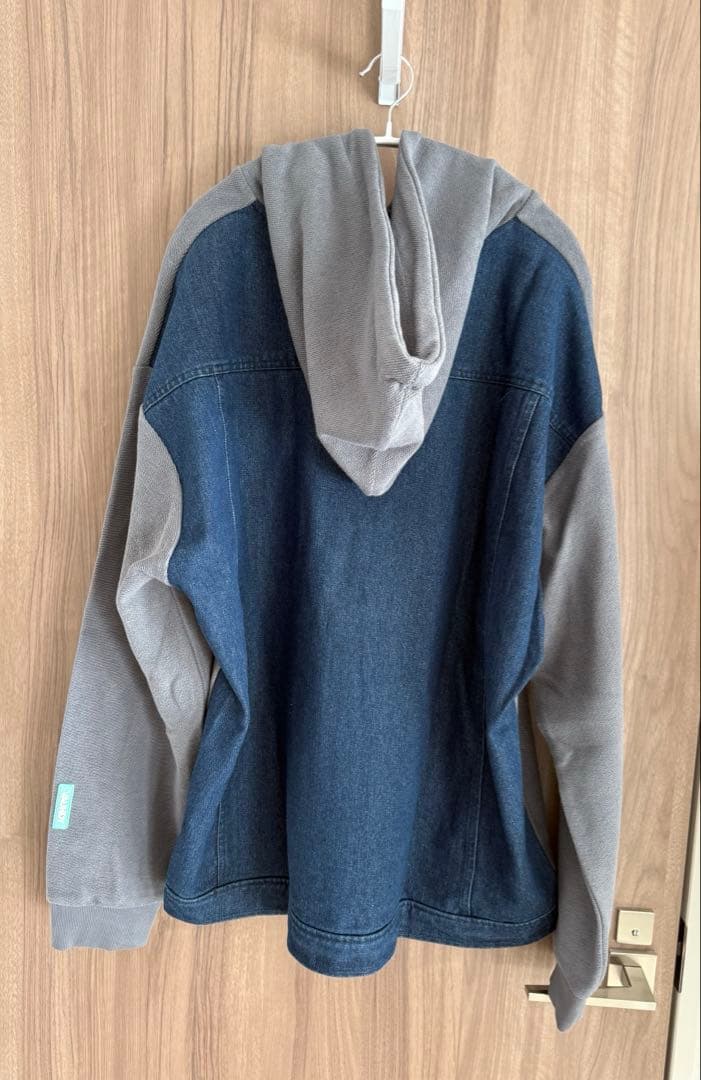 Vaundy ロゴフーディパーカー