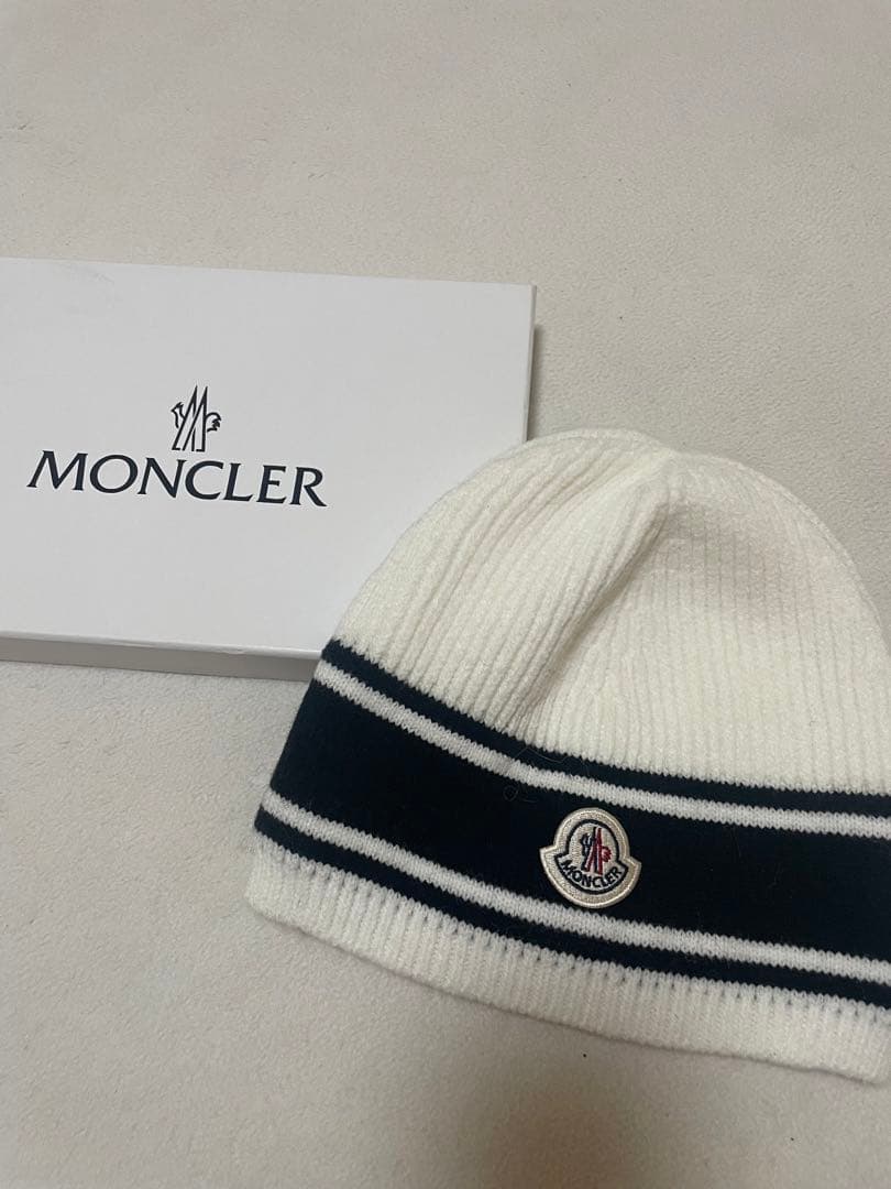 MONCLER ホワイト・ネイビー ニット帽 ビーニー
