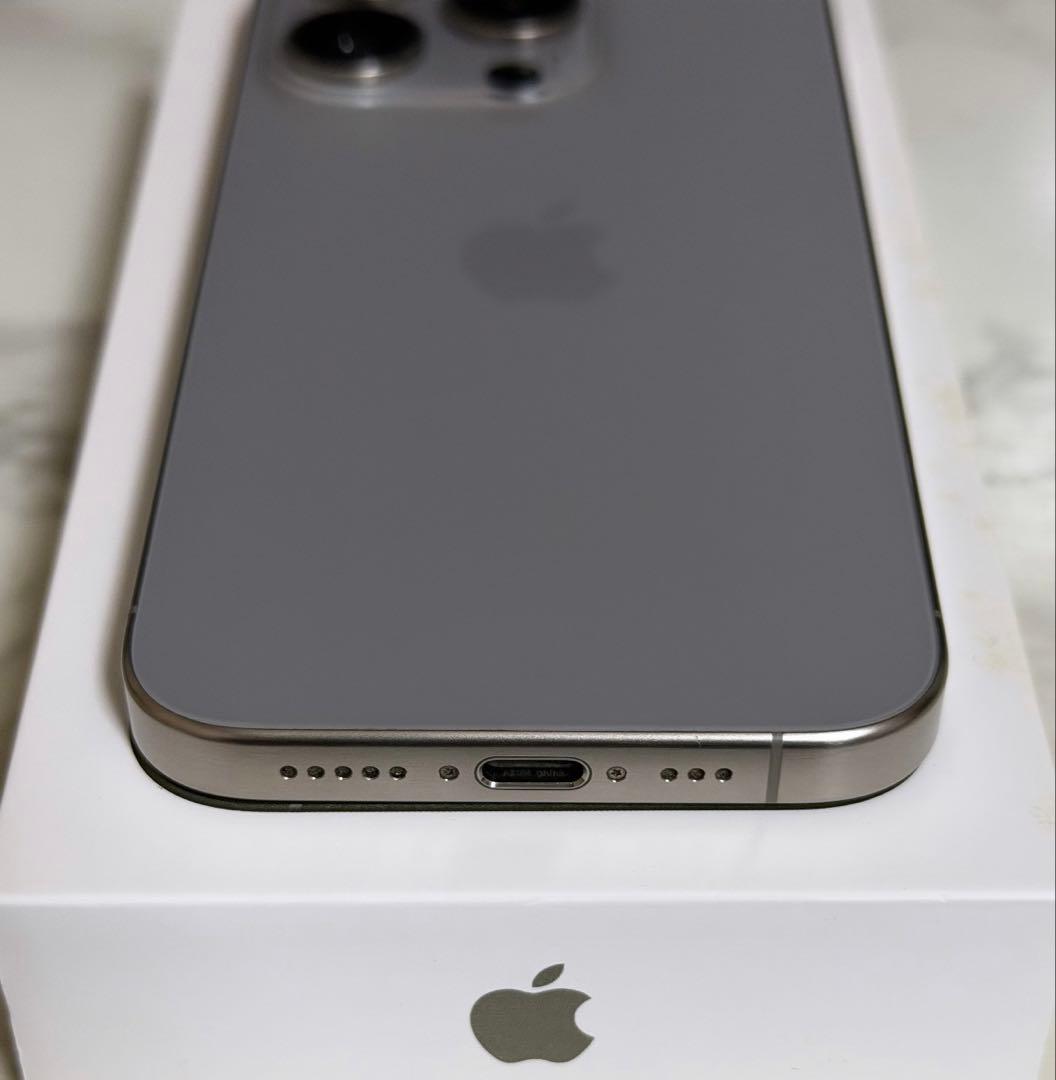 iPhone15pro ナチュラルチタニウム 128gb