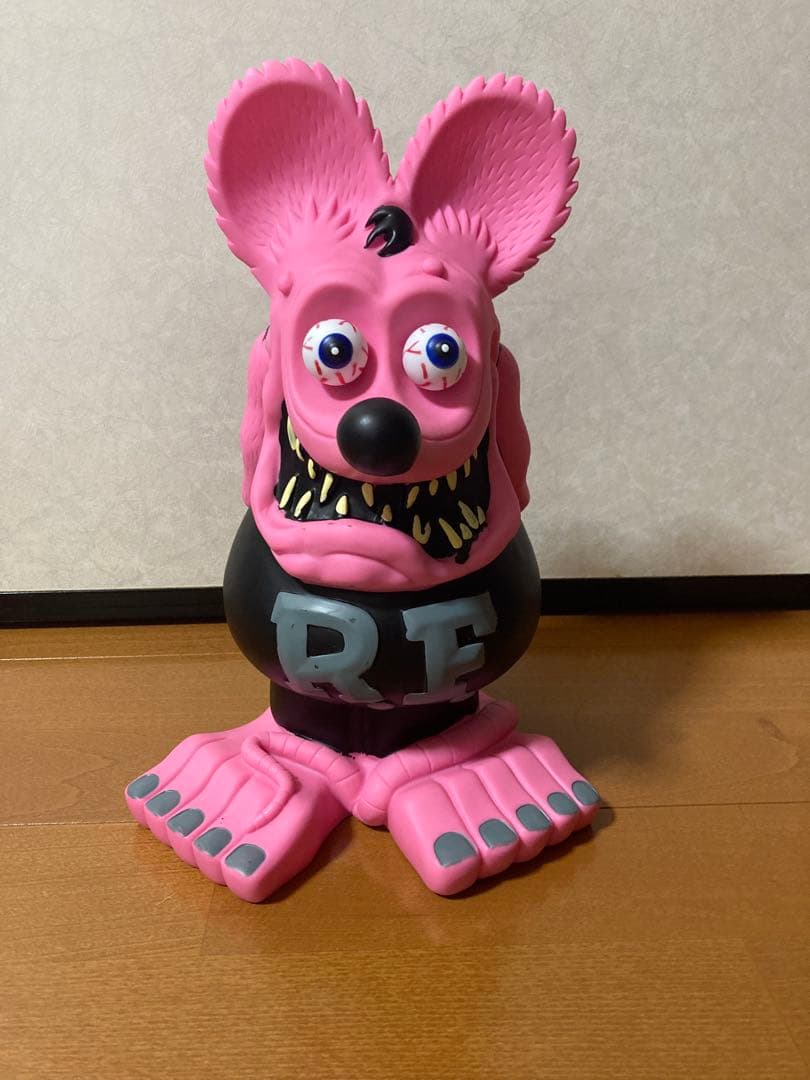 専用ページ ラットフィンク BIGフィギュア ピンク＆ブラック 新品 匿名配送