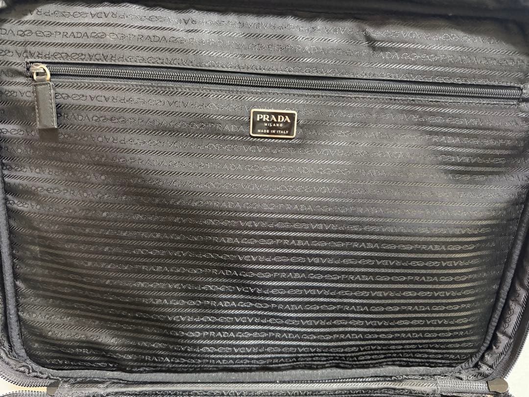さ*た様 【正規品】プラダ PRADA キャリーケース 黒 ラスト一個