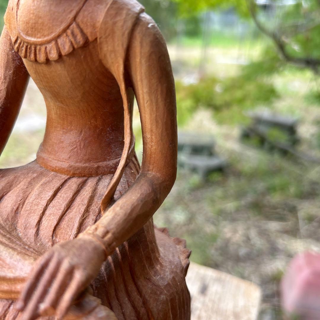 弥勒菩薩 木製 木彫り アンティーク 置物 仏教美術 阿弥陀如来