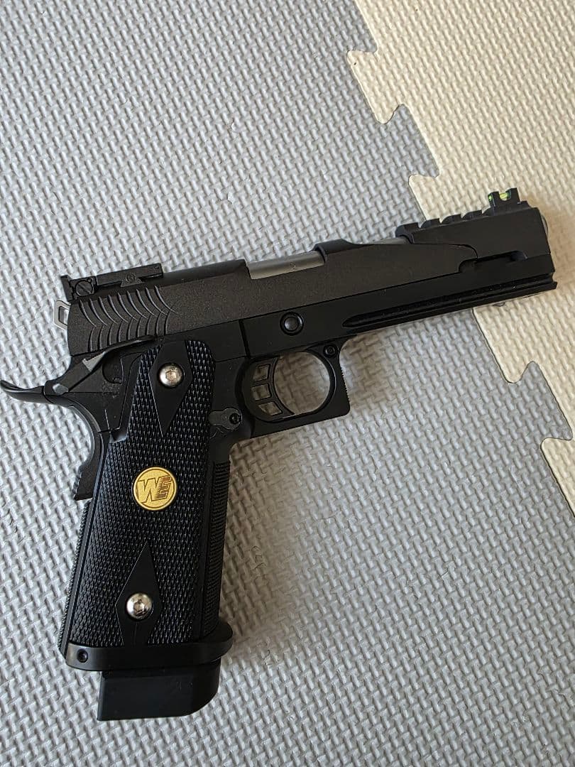 ♡エアガンセット BB弾 ガス缶付き♡