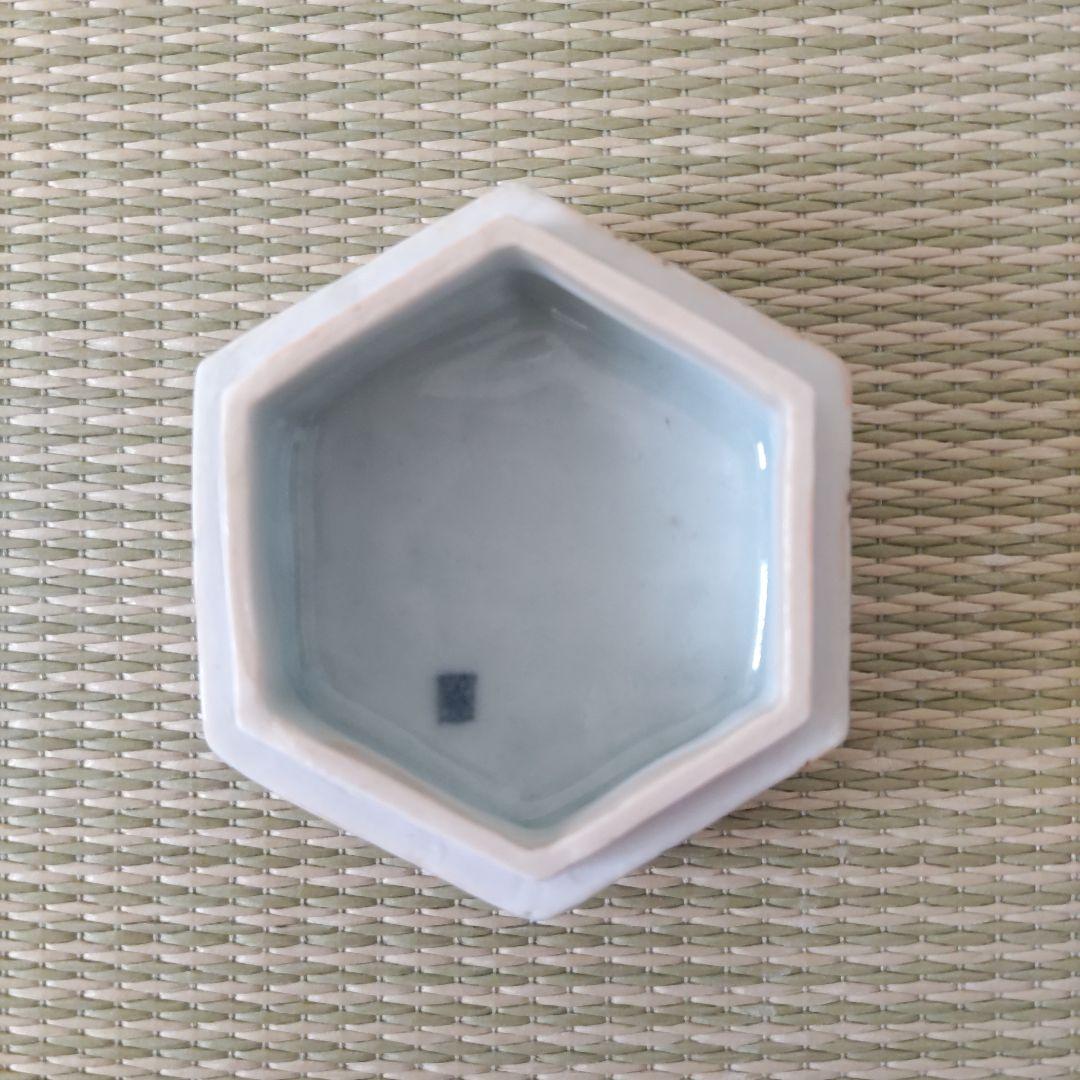 林邦佳　青花馬図六角香合　共箱　御物袋　茶道具　未使用　午香合