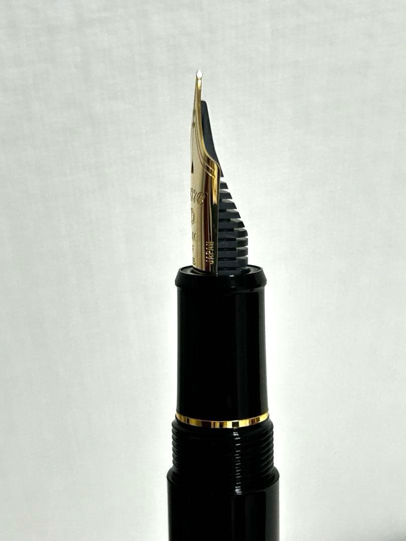 プラチナ センチュリー3776 黒 万年筆 F