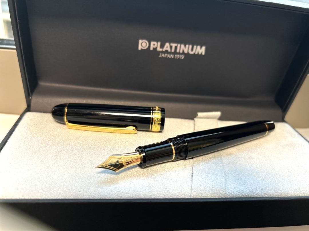 プラチナ センチュリー3776 黒 万年筆 F
