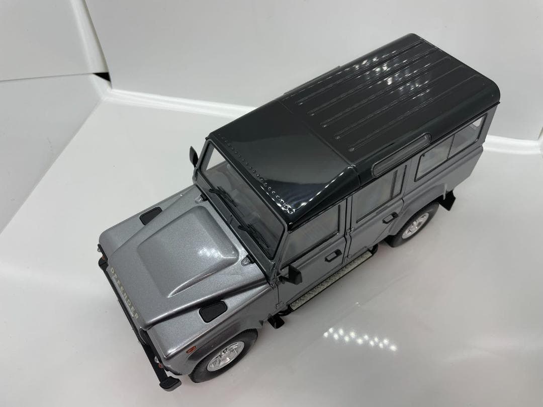 305-034 1/18 ランドローバー ディフェンダー 110