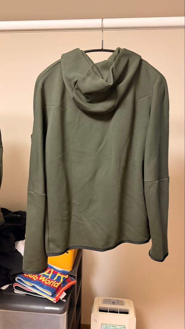 【極美品】NIKE FCバルセロナ テックフリースパーカー カーキ L