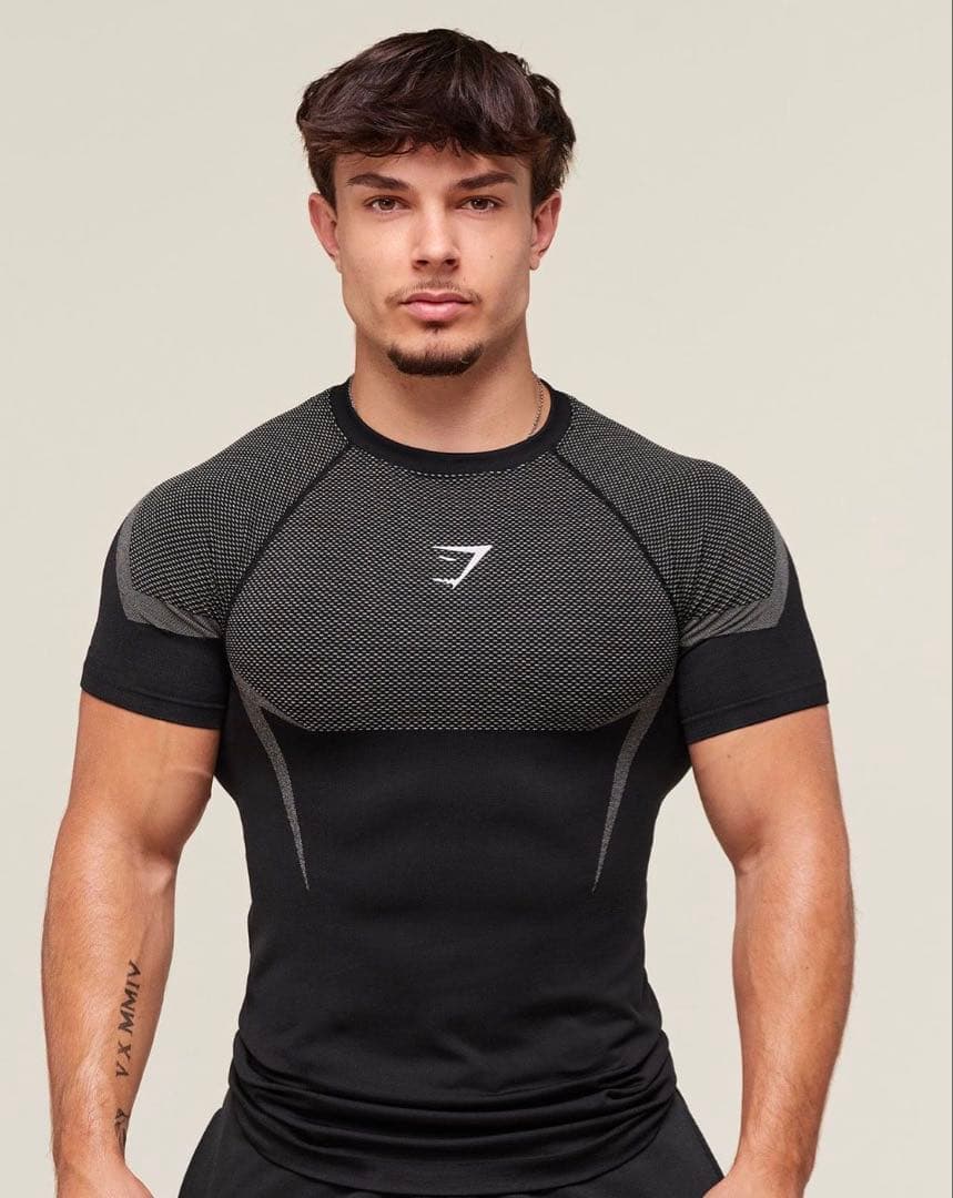 トップス  ONYX V5 M