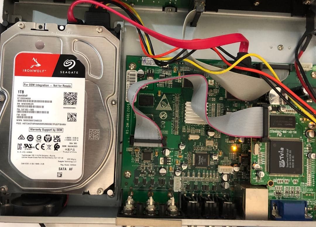 【訳あり品】 アナログ 防犯カメラ3台 DVR セット 新古品 1TB HDD付