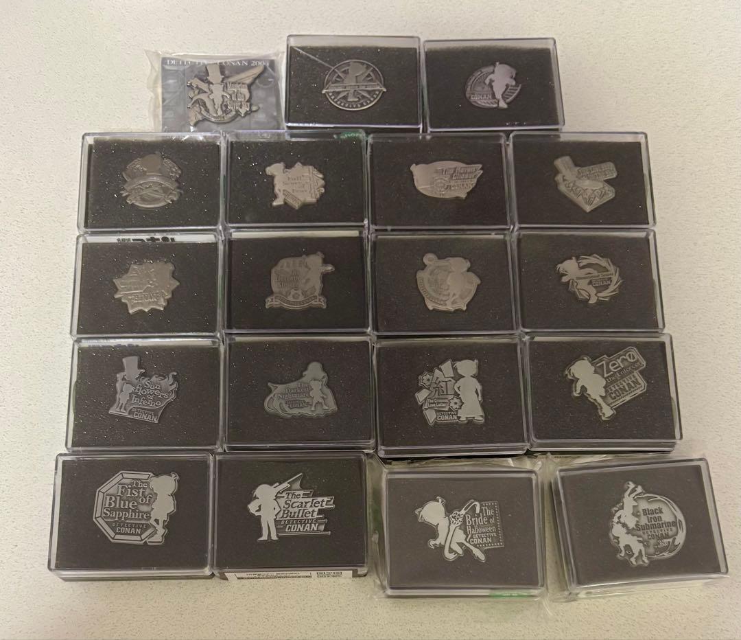 コナン　映画　ピンバッジ