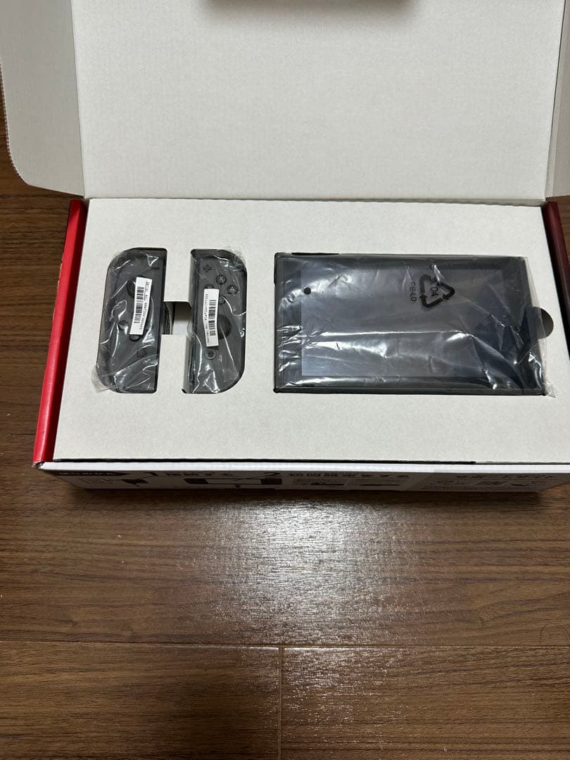 美品　Nintendo Switch 本体 グレー　備品付き