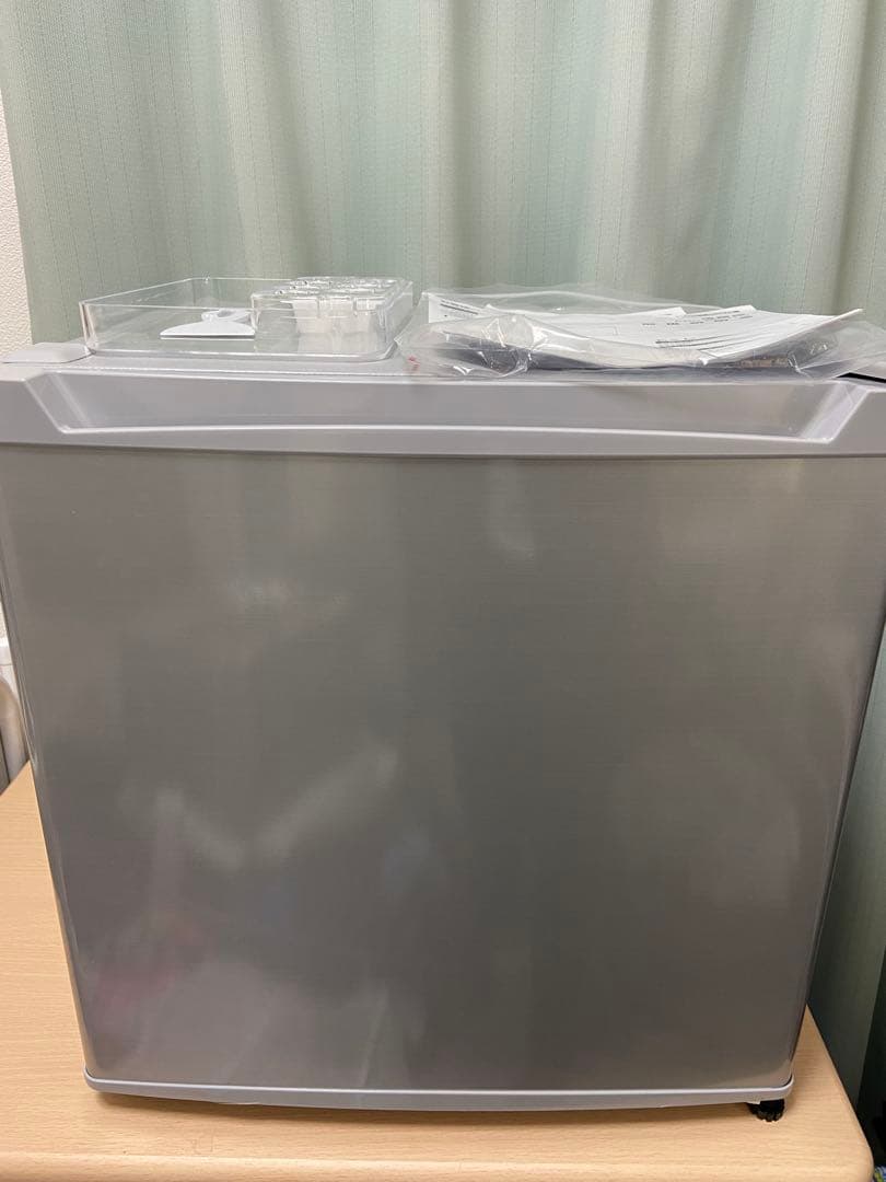 アイリスオーヤマコンパクト冷蔵庫 46L 【2024年末購入、ほぼ未使用】