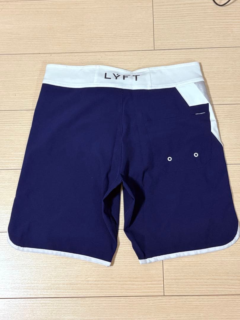 LYFT リフト STAGE SHORTS - ネイビー サーフパンツ S