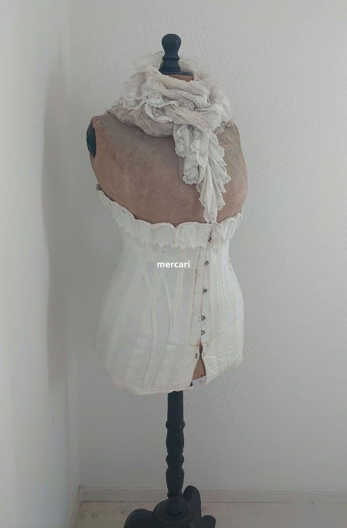 フレンチアンティーク　ブラックトルソー・コルセット