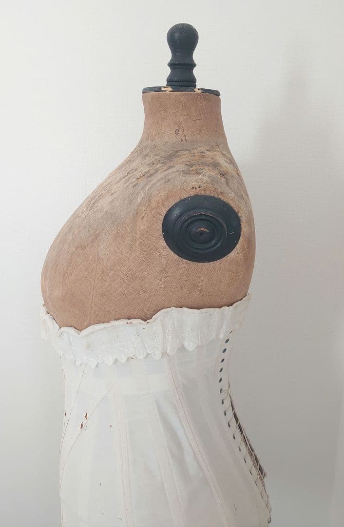 フレンチアンティーク　ブラックトルソー・コルセット