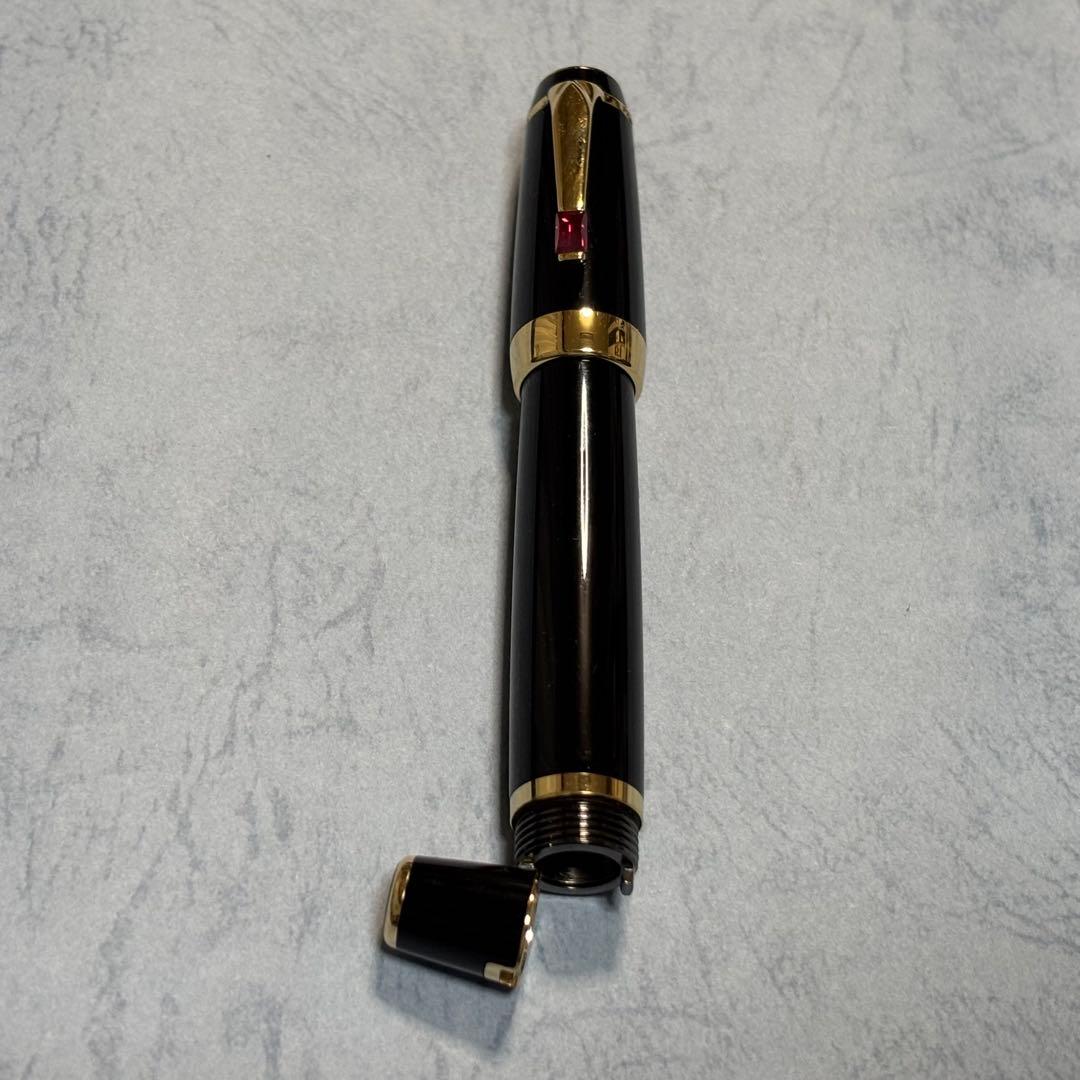 週末特価　Mont Blanc ボエム　万年筆　ペン先１４Ｋ