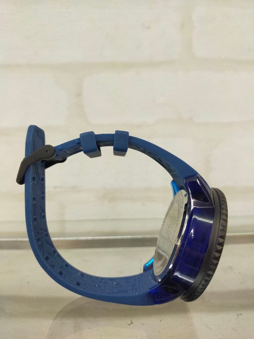 腕時計メンズ電池交換済みテンデンスTendenceフラッシュTY531003中古