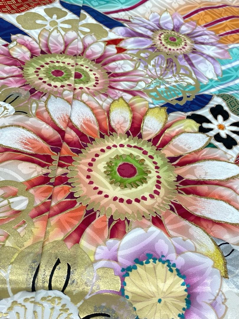 振袖 仮絵羽 ラメ刺繍 金彩 銀彩 紋意匠 個性的 正絹 未仕立て品 八掛付き